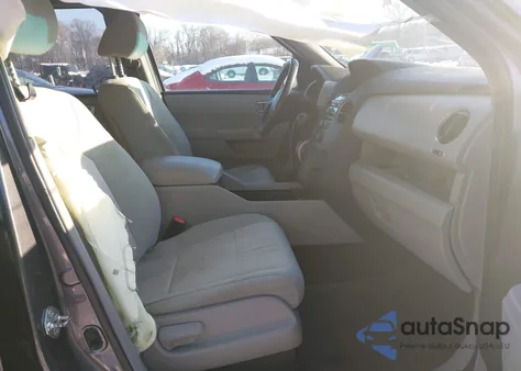 2015 Honda Pilot Lx z USA, uszkodzony, nr VIN 5FNYF4H24FB075552